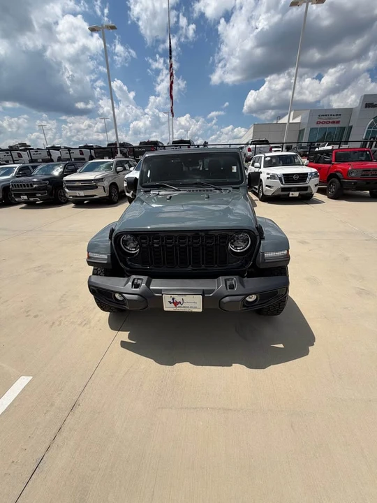 2025 Jeep JT Gladiator - Image 17 of 19