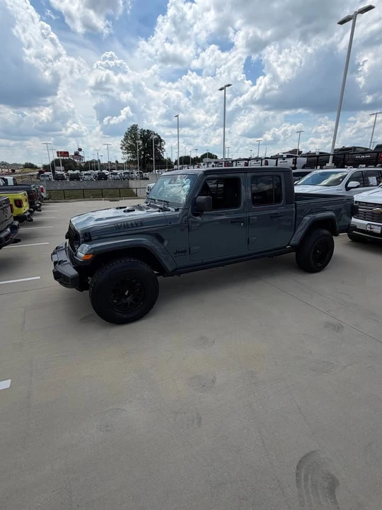 2025 Jeep JT Gladiator - Image 2 of 19