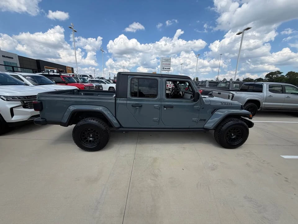 2025 Jeep JT Gladiator - Image 12 of 19