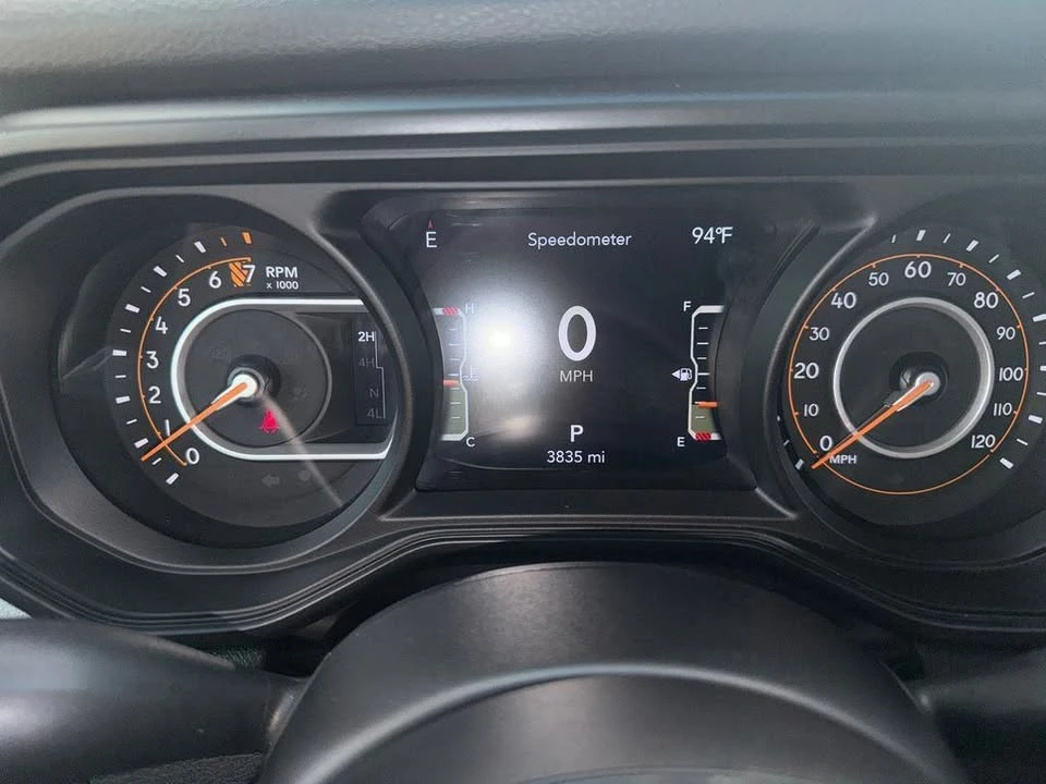 2025 Jeep JT Gladiator - Image 13 of 17