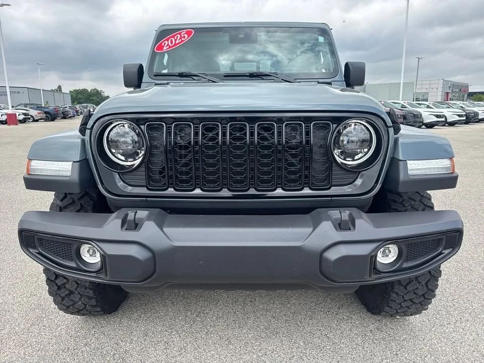 2025 Jeep JT Gladiator - Image 9 of 20