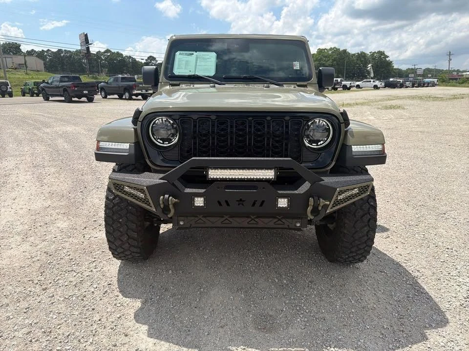 2025 Jeep JT Gladiator - Image 9 of 17