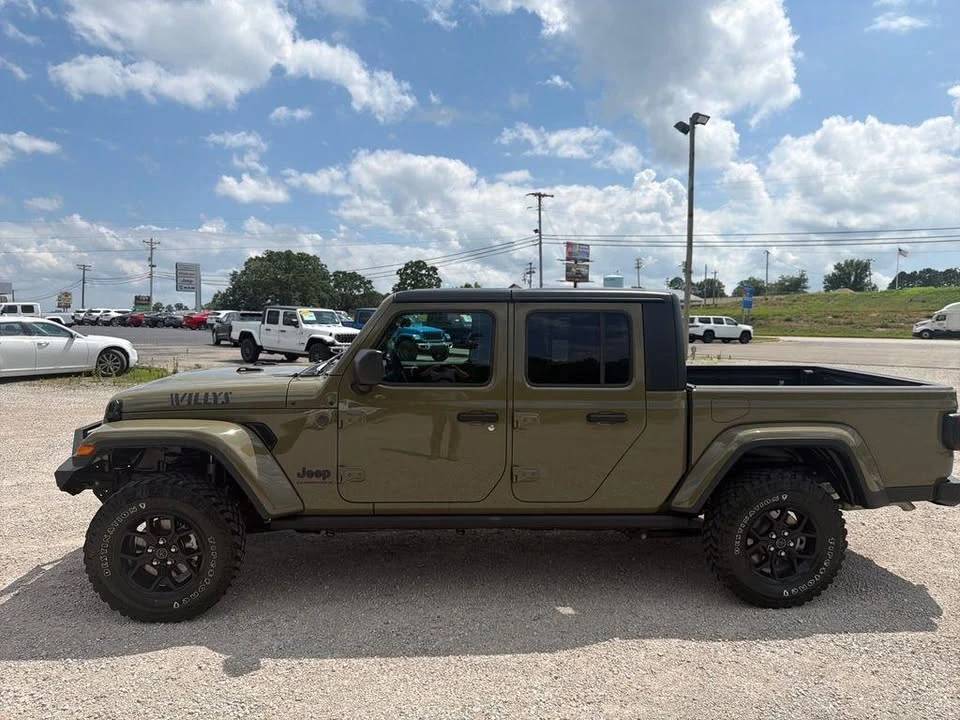2025 Jeep JT Gladiator - Image 4 of 17