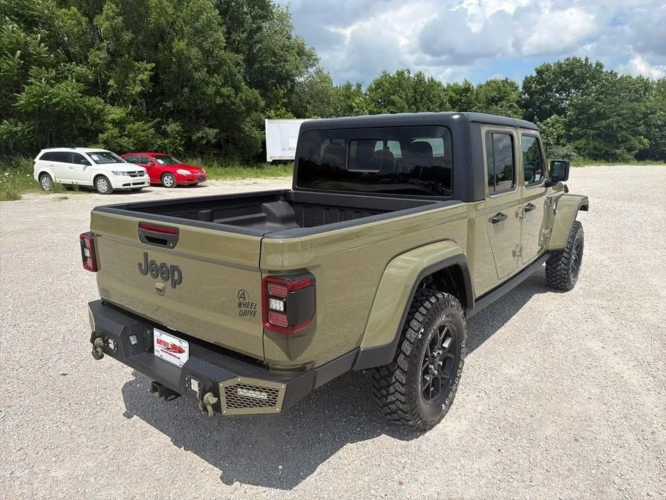 2025 Jeep JT Gladiator - Image 7 of 17