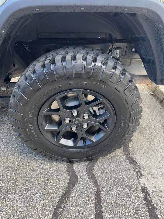 2025 Jeep JT Gladiator - Image 14 of 14