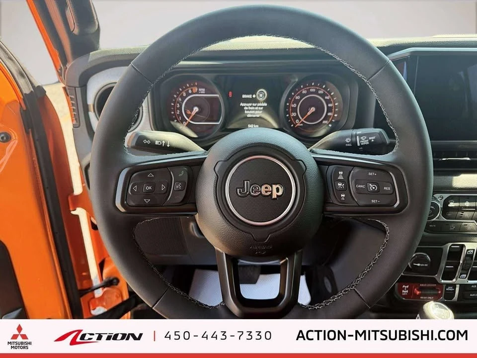 2025 Jeep JT Gladiator - Image 15 of 20