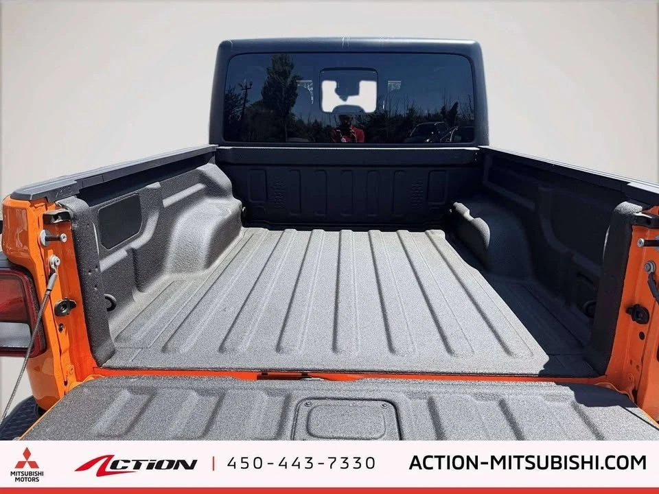 2025 Jeep JT Gladiator - Image 10 of 20