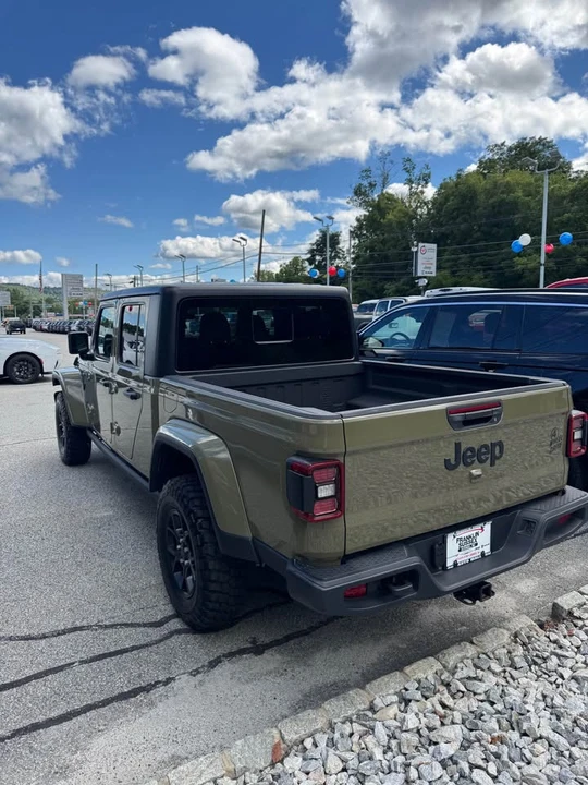 2025 Jeep JT Gladiator - Image 7 of 14