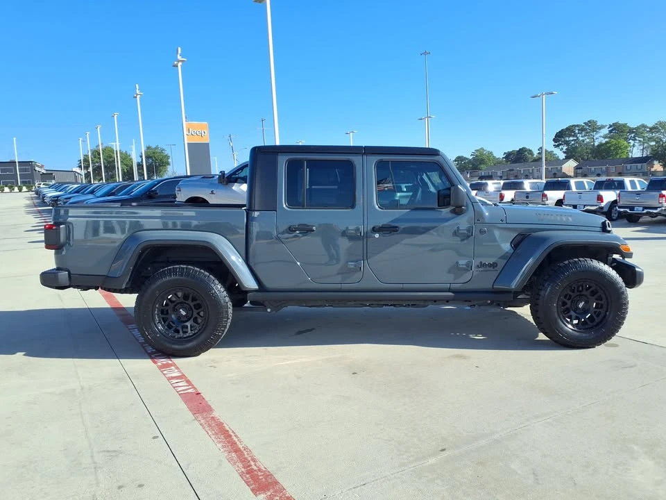2025 Jeep JT Gladiator - Image 17 of 20