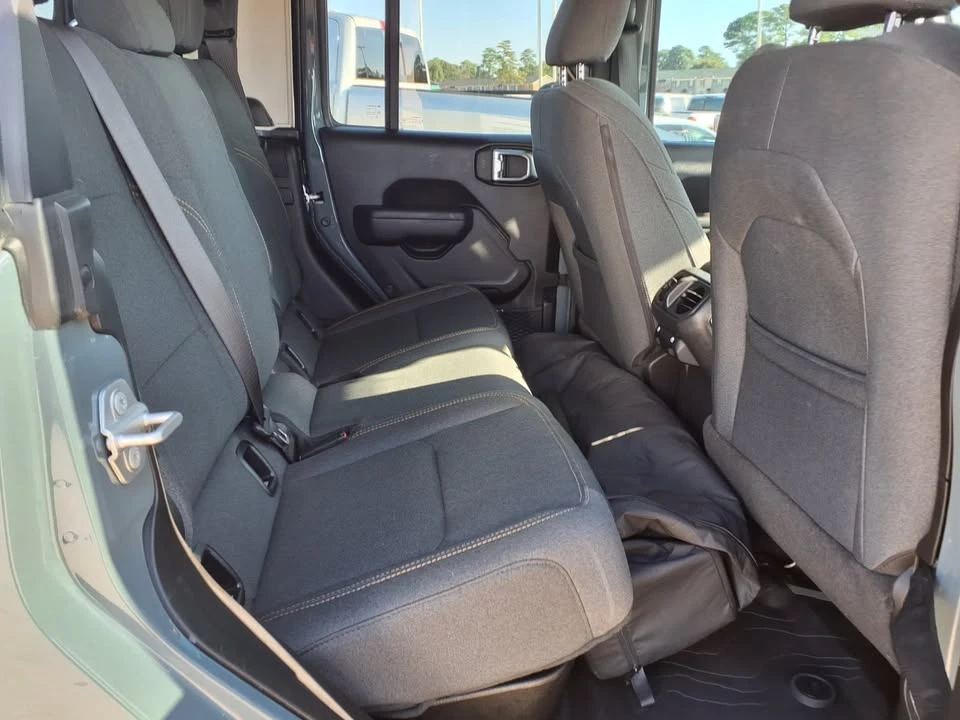 2025 Jeep JT Gladiator - Image 13 of 20