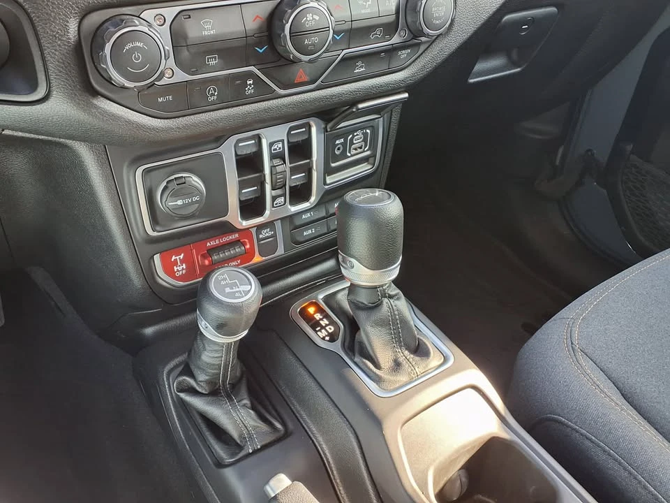 2025 Jeep JT Gladiator - Image 7 of 20