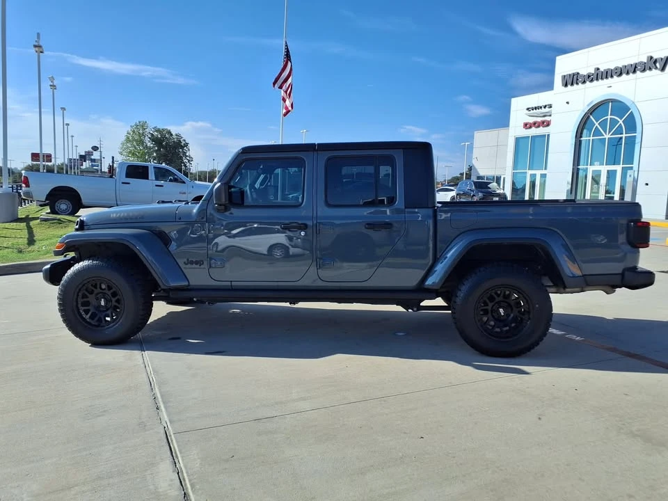 2025 Jeep JT Gladiator - Image 14 of 20