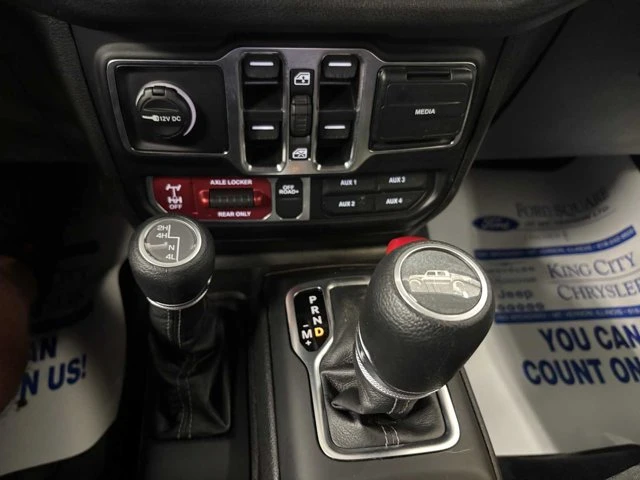 2025 Jeep JT Gladiator - Image 18 of 19