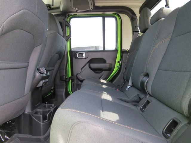 2025 Jeep JT Gladiator - Image 13 of 20