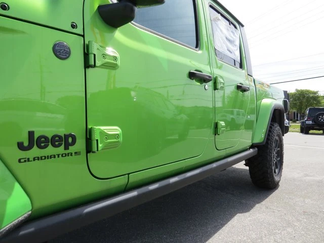 2025 Jeep JT Gladiator - Image 12 of 20