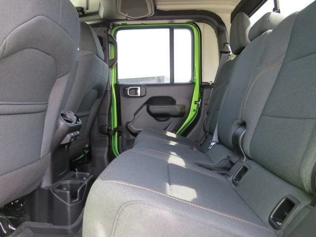 2025 Jeep JT Gladiator - Image 14 of 20