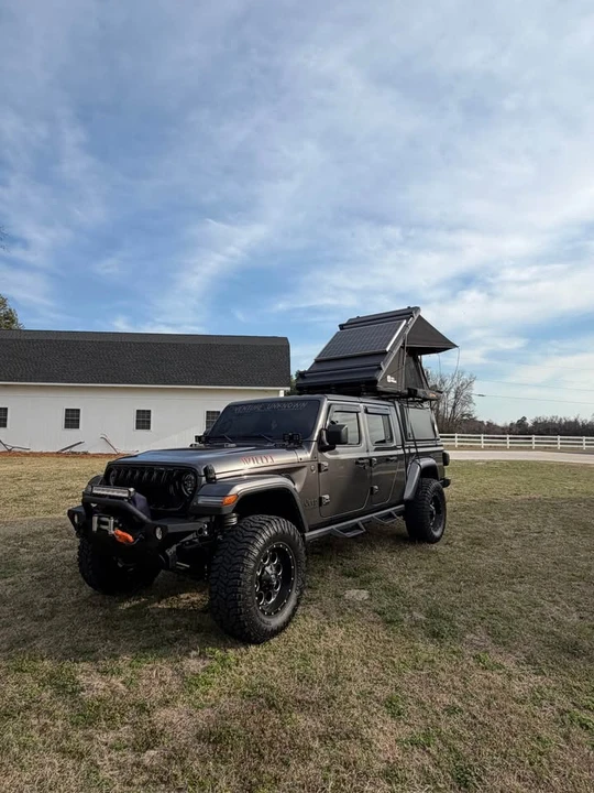 2025 Jeep JT Gladiator - Image 3 of 16