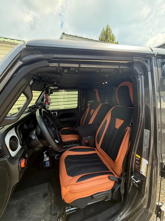2025 Jeep JT Gladiator - Image 14 of 16