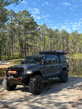 2025 Jeep Gladiator Willys Pickup 4D 5 ft