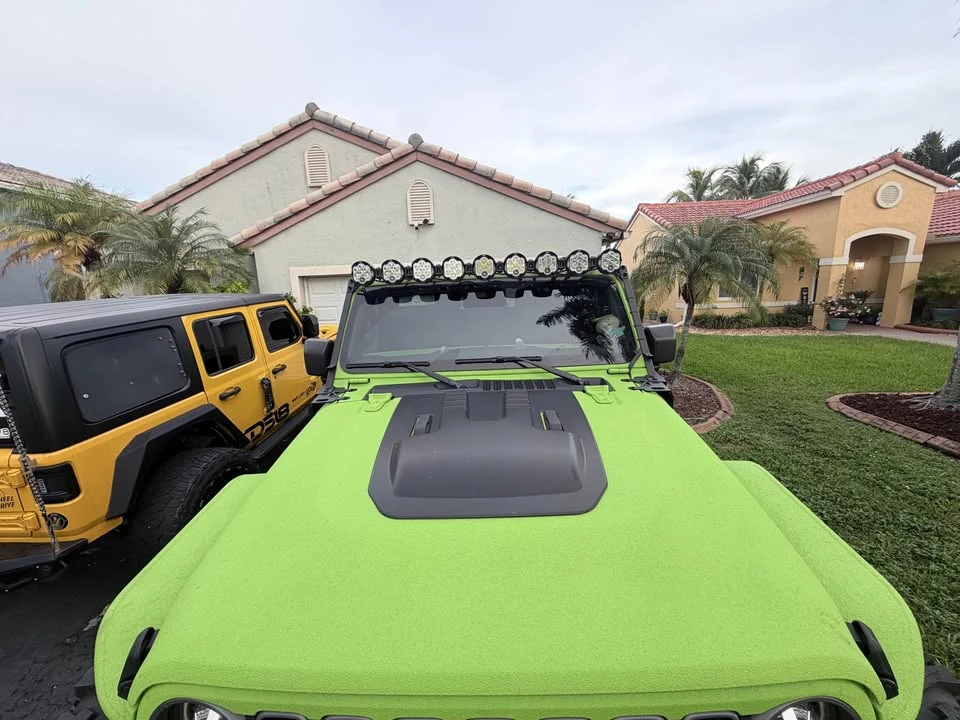 2025 Jeep JT Gladiator - Image 14 of 16