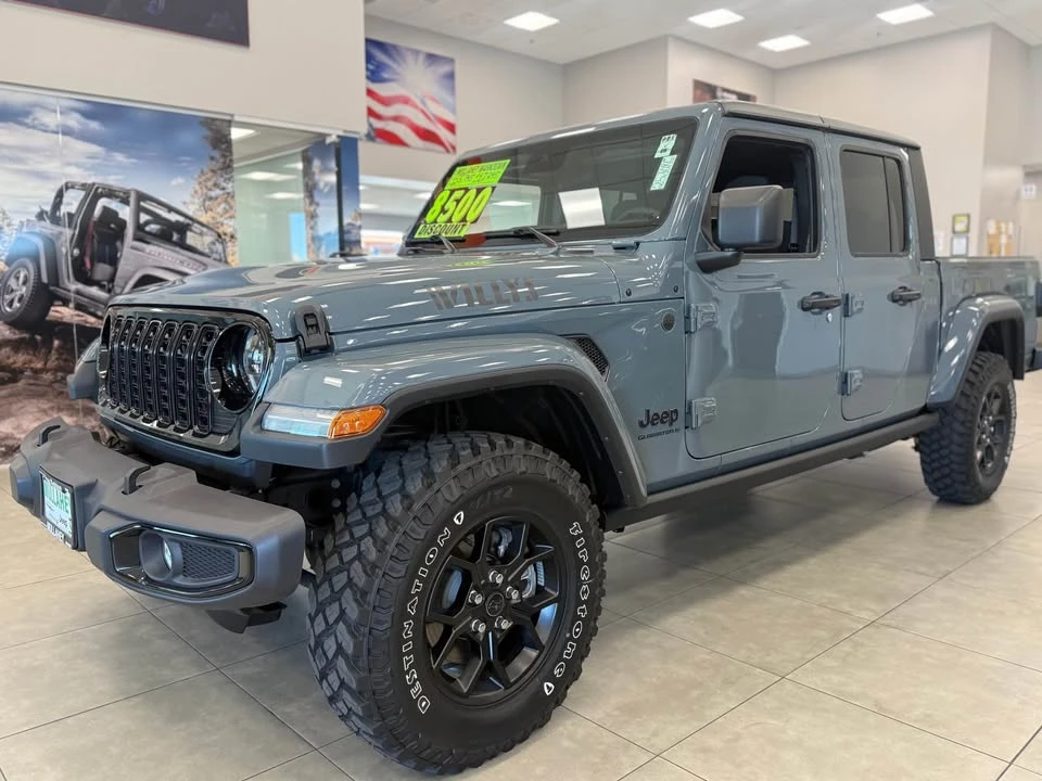 2025 Jeep JT Gladiator - Image 2 of 7
