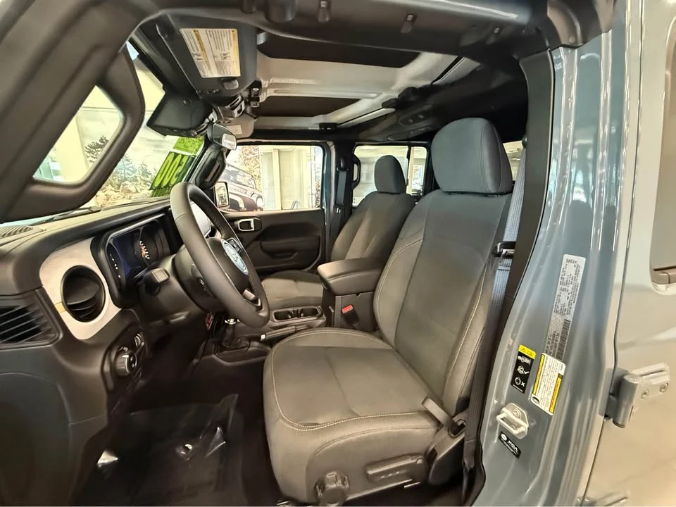 2025 Jeep JT Gladiator - Image 4 of 7