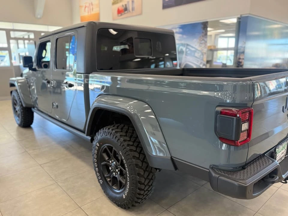 2025 Jeep JT Gladiator - Image 7 of 7
