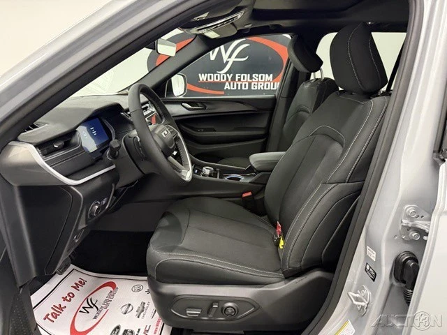 2025 Jeep WL Grand Cherokee - Image 9 of 12