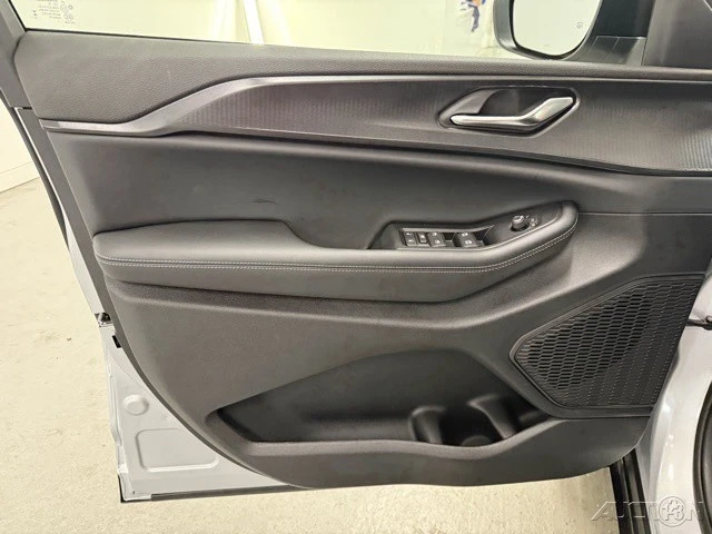 2025 Jeep WL Grand Cherokee - Image 12 of 12