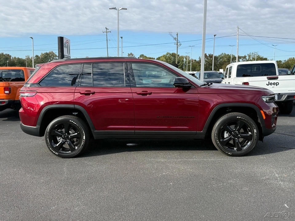 2025 Jeep WL Grand Cherokee - Image 2 of 9