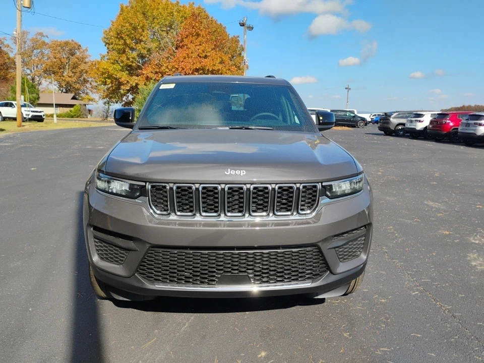 2025 Jeep WL Grand Cherokee - Image 2 of 12