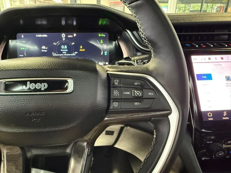 2025 Jeep WL Grand Cherokee - Image 15 of 31