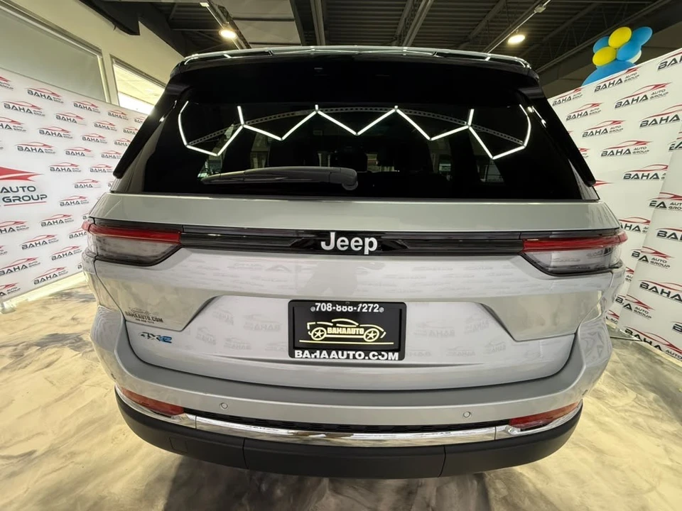 2025 Jeep WL Grand Cherokee - Image 11 of 31