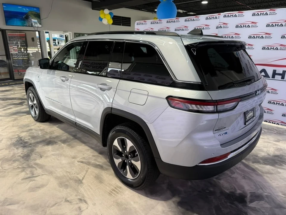 2025 Jeep WL Grand Cherokee - Image 13 of 31