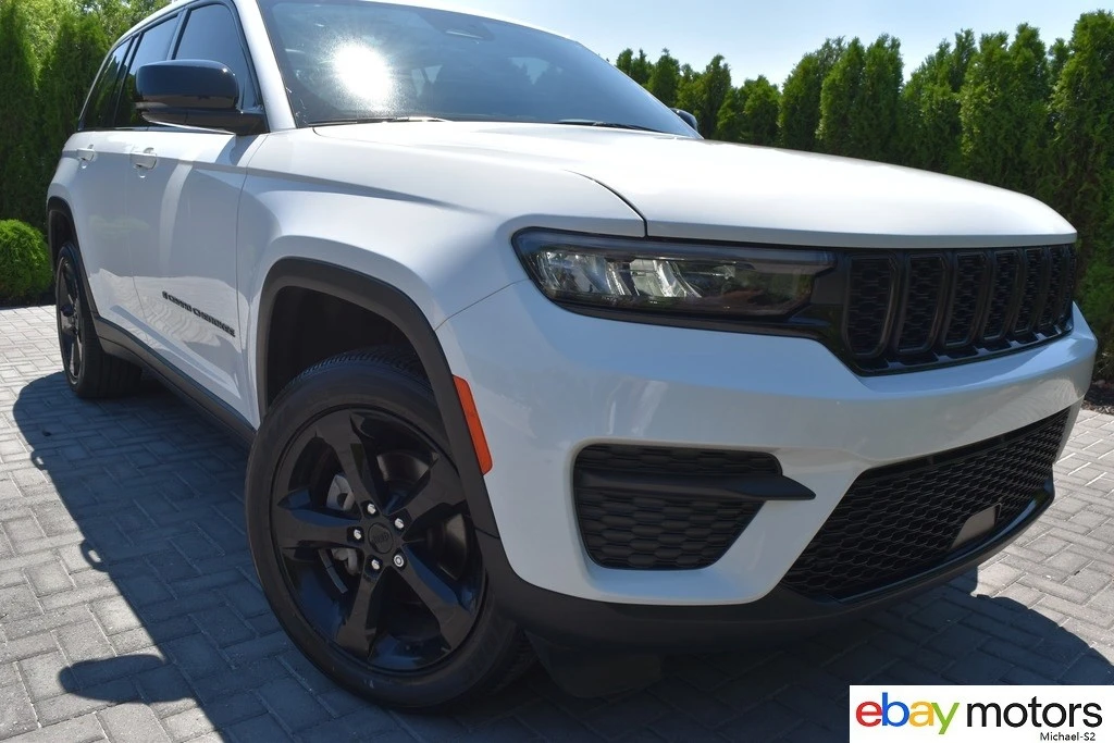 2025 Jeep WL Grand Cherokee - Image 2 of 24