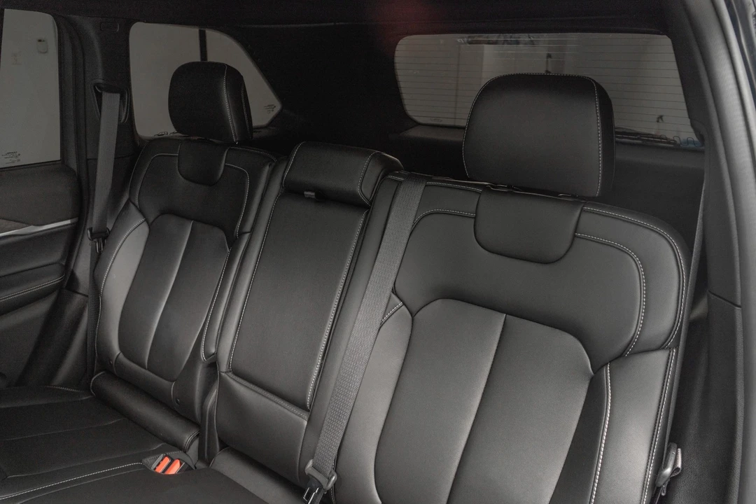 2025 Jeep WL Grand Cherokee - Image 16 of 21