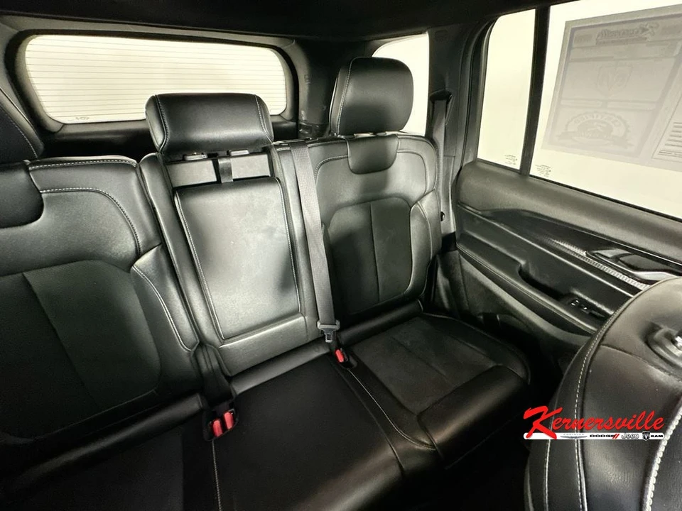 2025 Jeep WL Grand Cherokee - Image 14 of 24