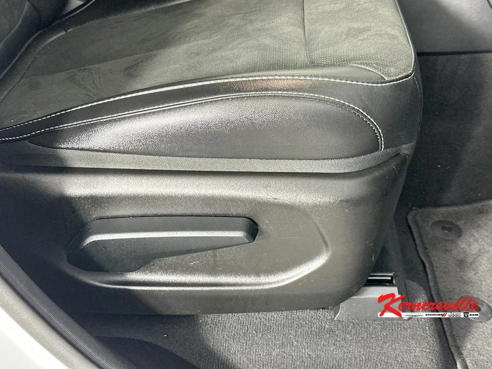 2025 Jeep WL Grand Cherokee - Image 23 of 24