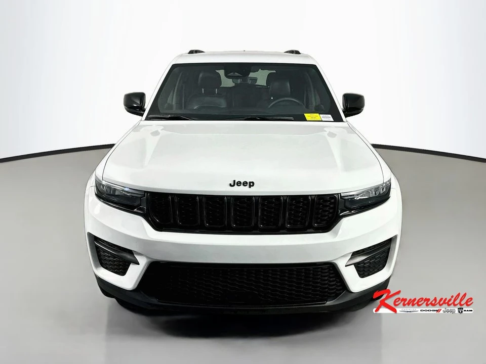 2025 Jeep WL Grand Cherokee - Image 2 of 24
