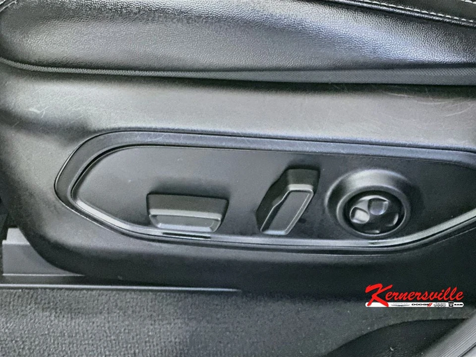 2025 Jeep WL Grand Cherokee - Image 22 of 24