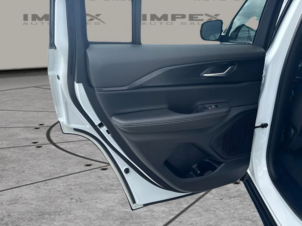 2025 Jeep WL Grand Cherokee - Image 17 of 24