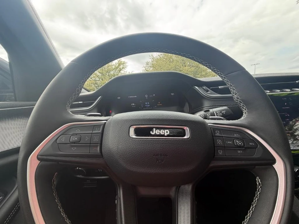 2025 Jeep WL Grand Cherokee - Image 11 of 29