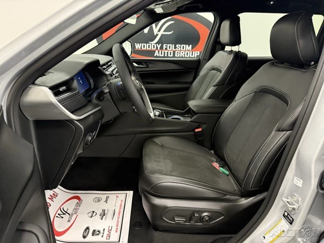 2025 Jeep WL Grand Cherokee - Image 10 of 12