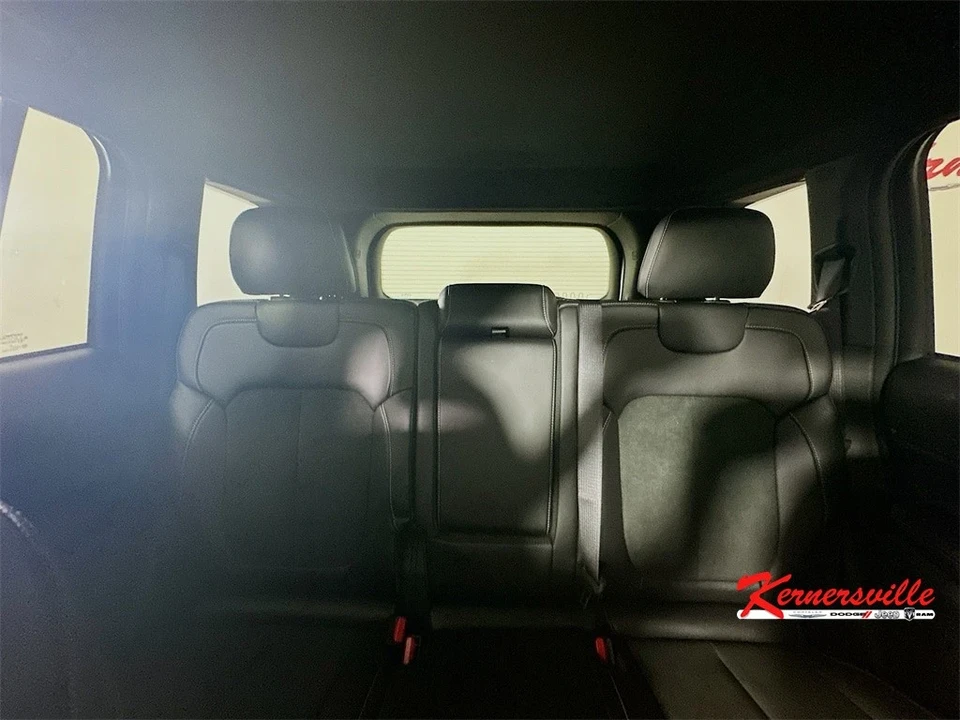 2025 Jeep WL Grand Cherokee - Image 10 of 21