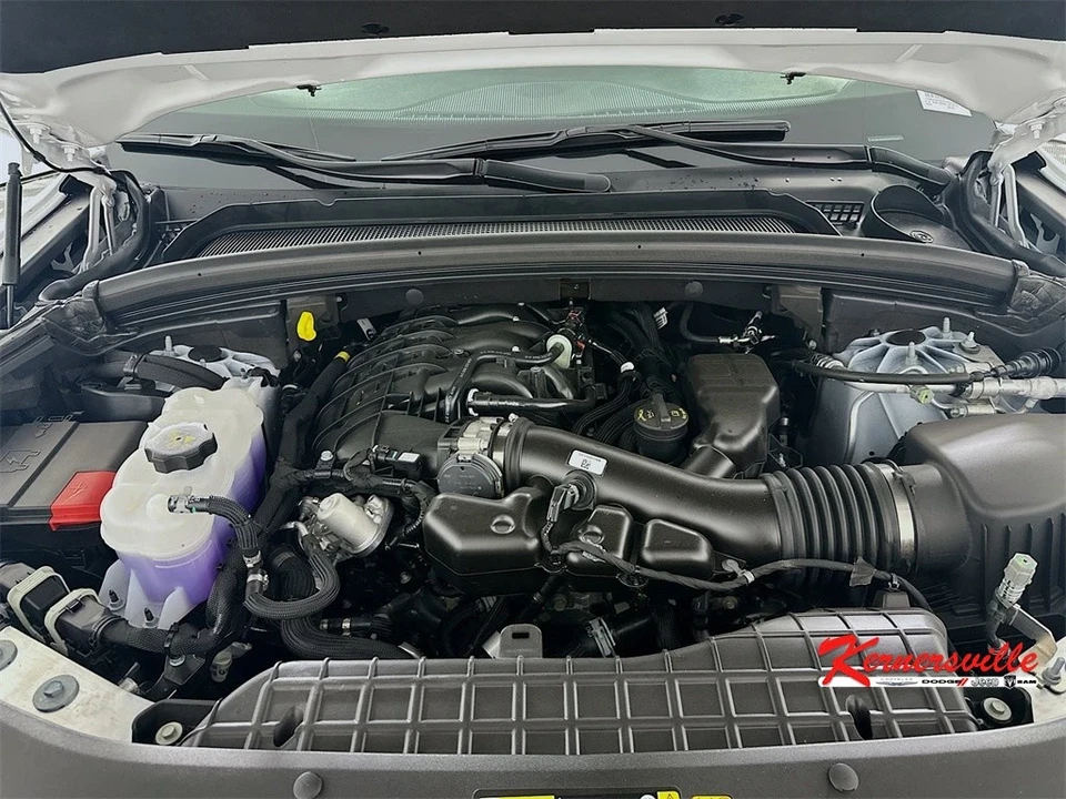 2025 Jeep WL Grand Cherokee - Image 17 of 21