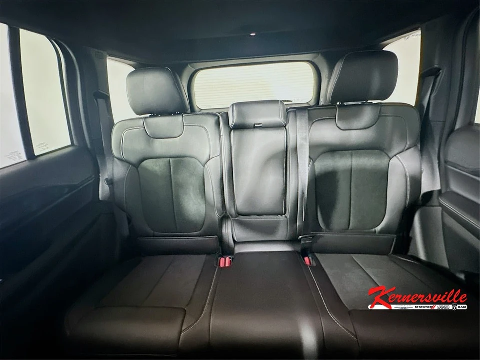 2025 Jeep WL Grand Cherokee - Image 10 of 21