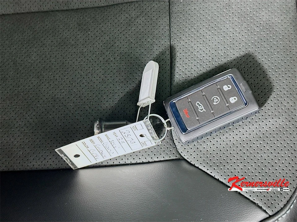 2025 Jeep WL Grand Cherokee - Image 19 of 21