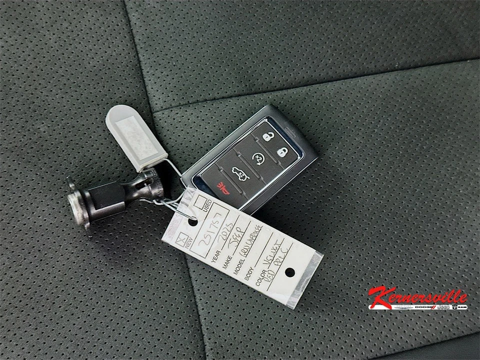2025 Jeep WL Grand Cherokee - Image 19 of 21