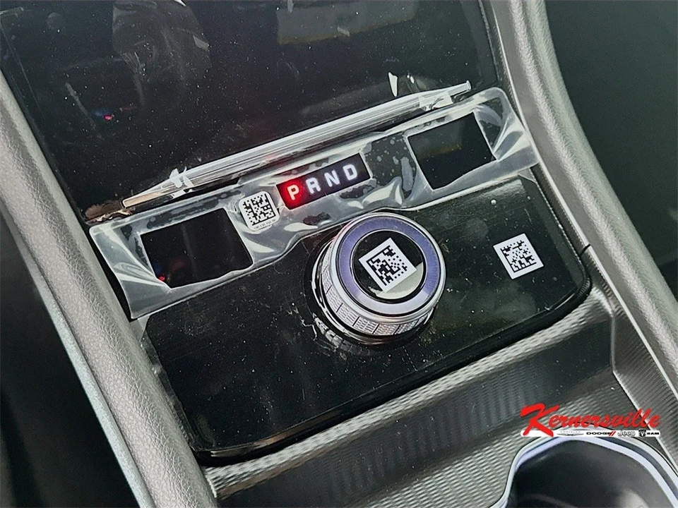 2025 Jeep KL Cherokee - Image 12 of 21