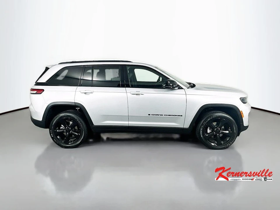 2025 Jeep WL Grand Cherokee - Image 8 of 12